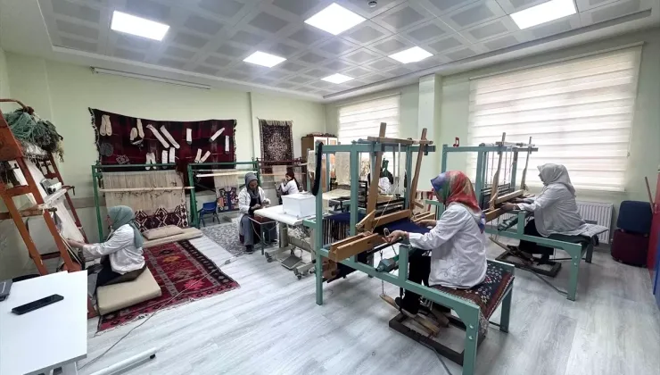 Norduz Koyunu Yününe Hayat Veren Proje: Van’da Kültürel Miras Giysiye Dönüşüyor