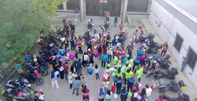 Van’da Lösemi Hastası Çocuklar İçin Balonlu Moral Etkinliği