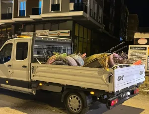 İpekyolu Belediyesi’nden Kaldırım İşgallerine Akşam Mesaisi