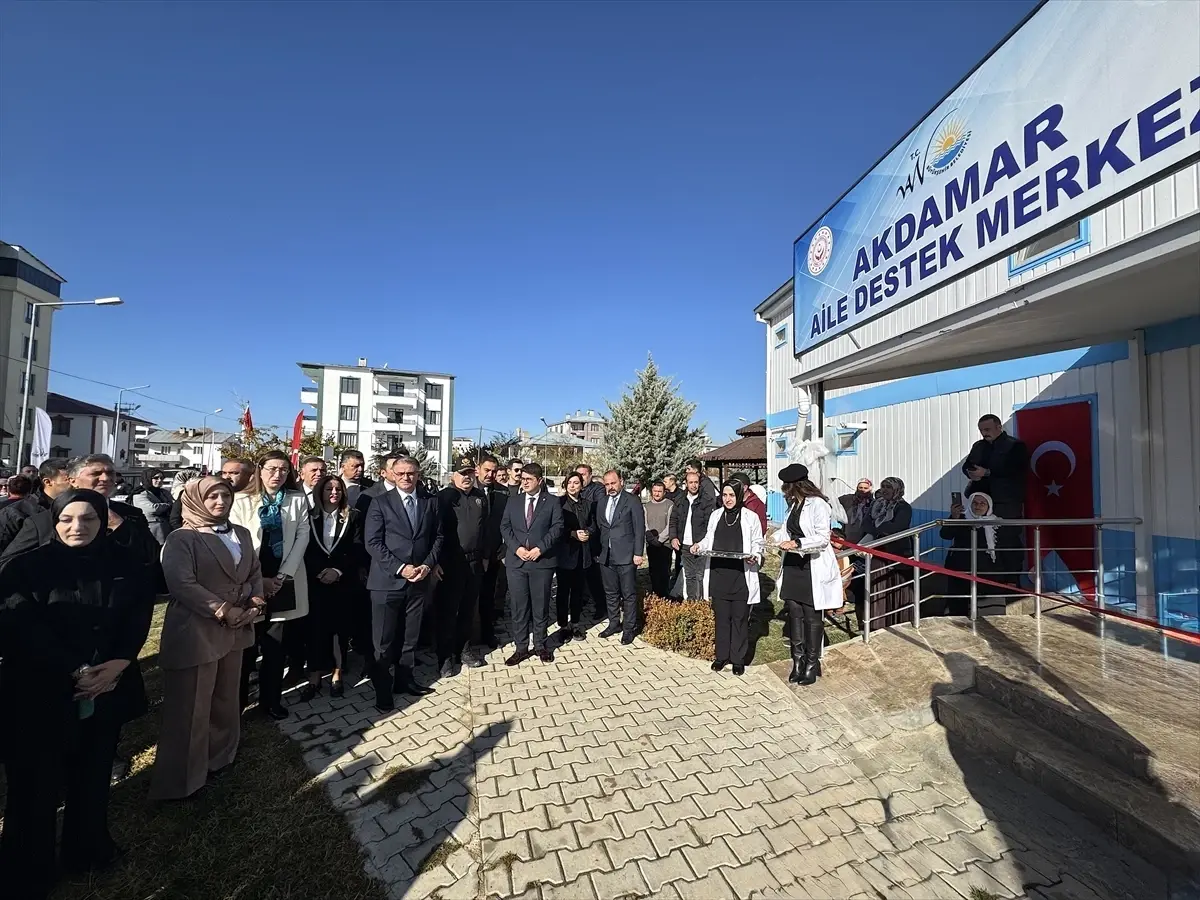 Van’da Kadınlara Yönelik 100 Aile Destek Merkezi Açıldı