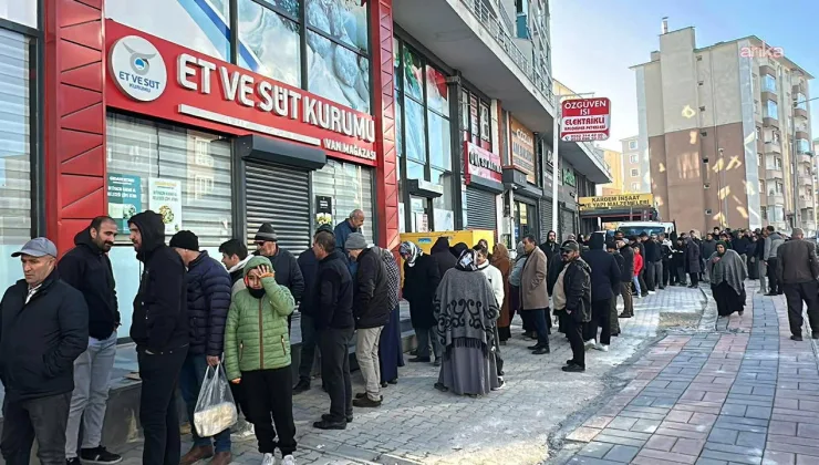 Van’da Ucuz Et Kuyruğu: Vatandaşlar Soğukta Saatlerce Bekliyor