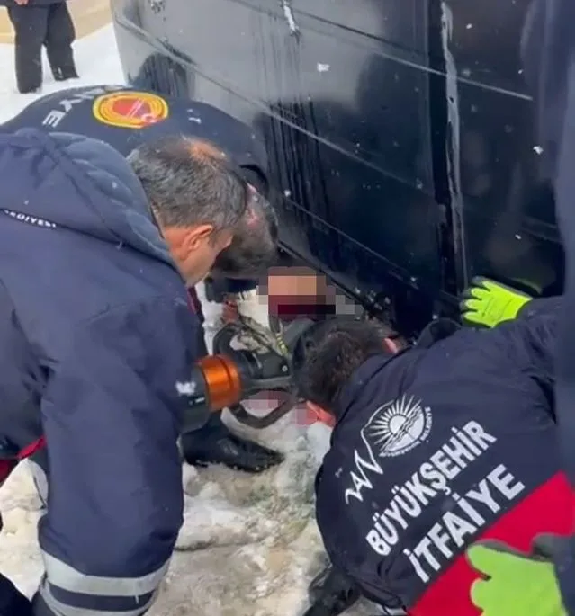 Van’da Trafik Kazası: 1 Ölü, 3 Yaralı