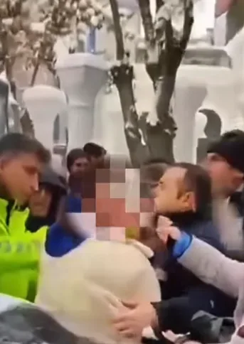 Cumhuriyet Caddesi’nde Kavga: Genç Kız Yaralandı